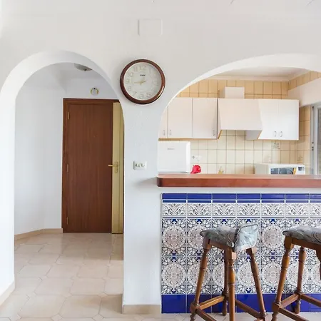Apartament Deveses *