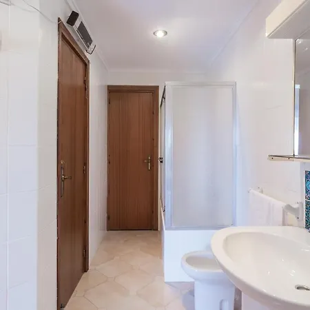 Apartament Deveses *